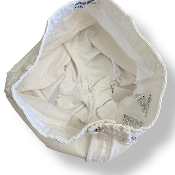 Zara High-Rise Distressed Mom Denim Shorts‎ Womens Size 8 White Streetwear - Picture 6 of 9